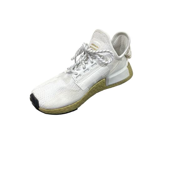 Adidas NMD_R1 V2 Sneaker in Gold Boost Women's 6 #FW5450 - Picture 1 of 9